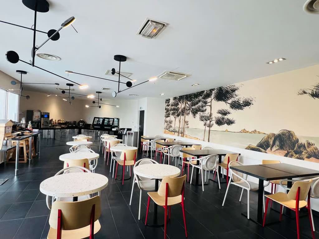 Salle de restauration en résidence de tourisme en LMNP Adagio Marseille Timone à MARSEILLE