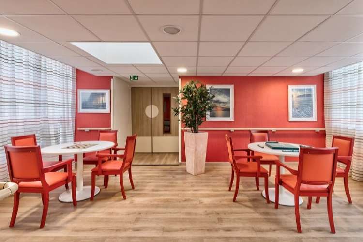 Salle commune dans un EHPAD en LMNP résidence Le Cèdre à Plailly