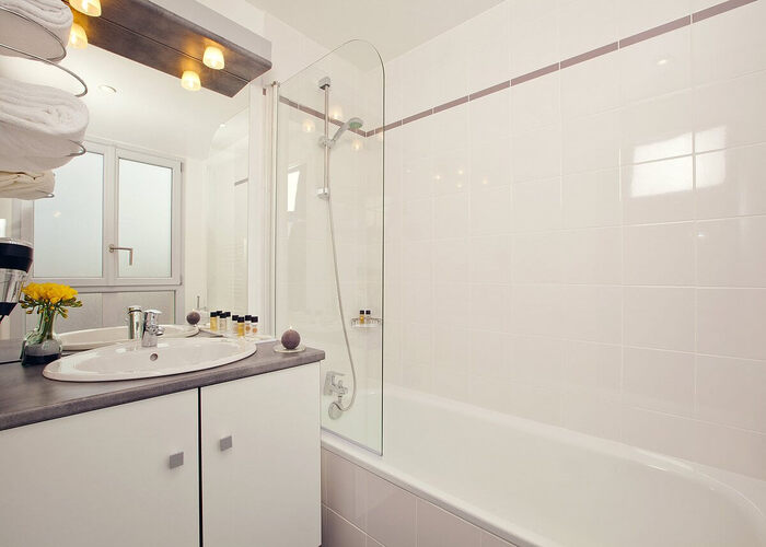 salle de bains résidence lmnp tourisme affaires Neuilly plaisance residhome bords de marne
