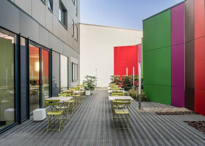 Terrasse extérieur résidence lmnp tourisme affaires Paris Aparthotel Adagio Access Reuilly