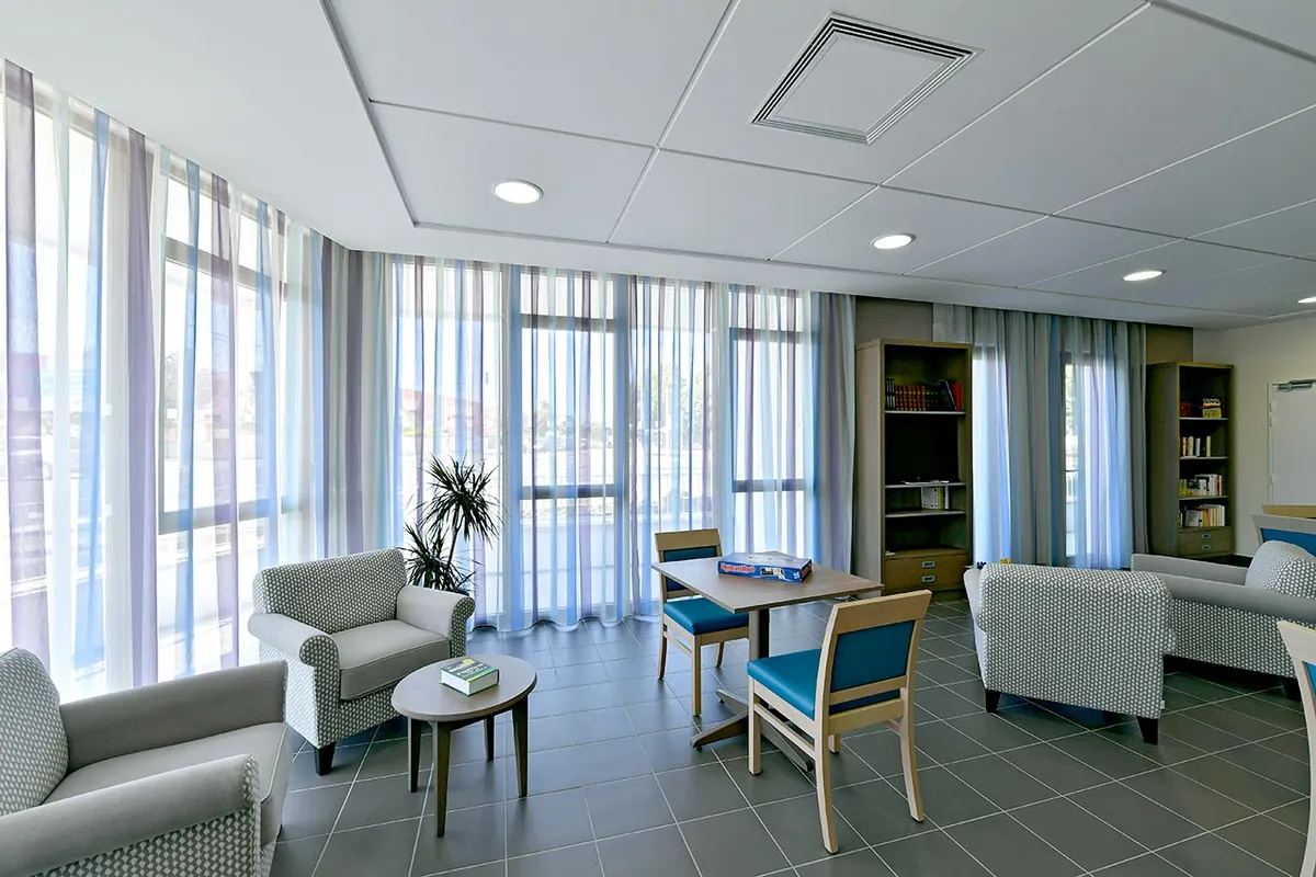 Salle de jeu de la résidence Sénior Les Templitudes en LMNP à CAEN