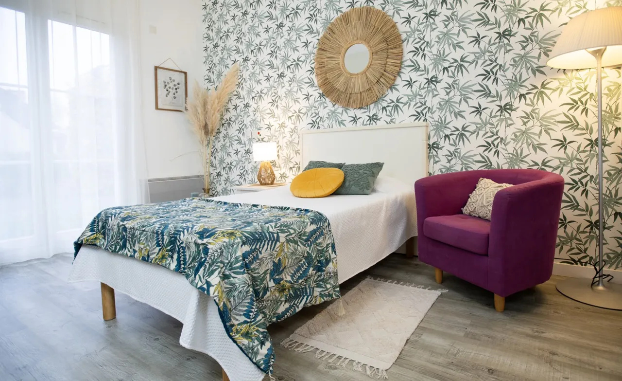 Chambre de la résidence sénior Vivéa en LMNP à LOCHES