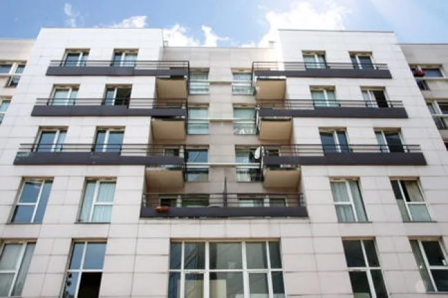 Vue Bâtiment en résidence étudiante en LMNP Victor Hugo Les Estudines à CLICHY