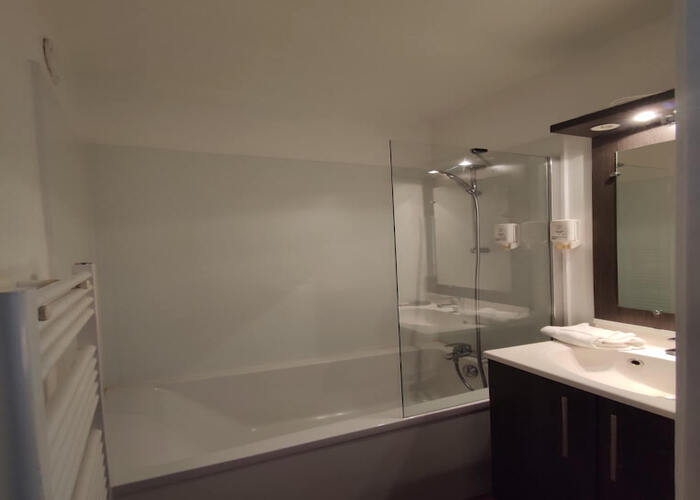 Salle de bain Résidence LMNP Appart'hôtel Adagio La Villette à Paris