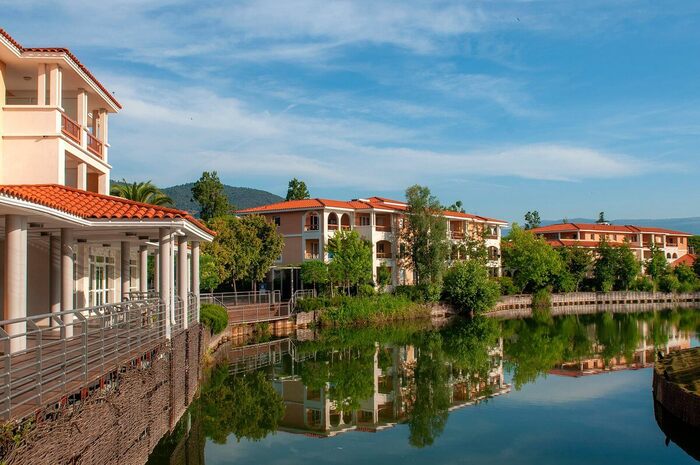 Exterieur dans la résidence de tourisme LMNP à Mandelieu La Napoule Riviera Resort