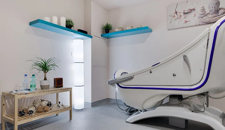 Salle de balnéothérapie en résidence LMNP EHPAD Médicis à VIRY CHATILLON