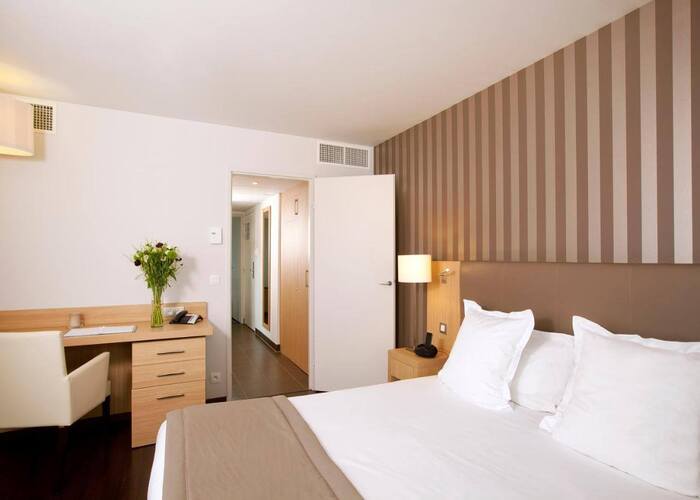 Chambre résidence lmnp tourisme affaires Nantes Les berges de la Loire