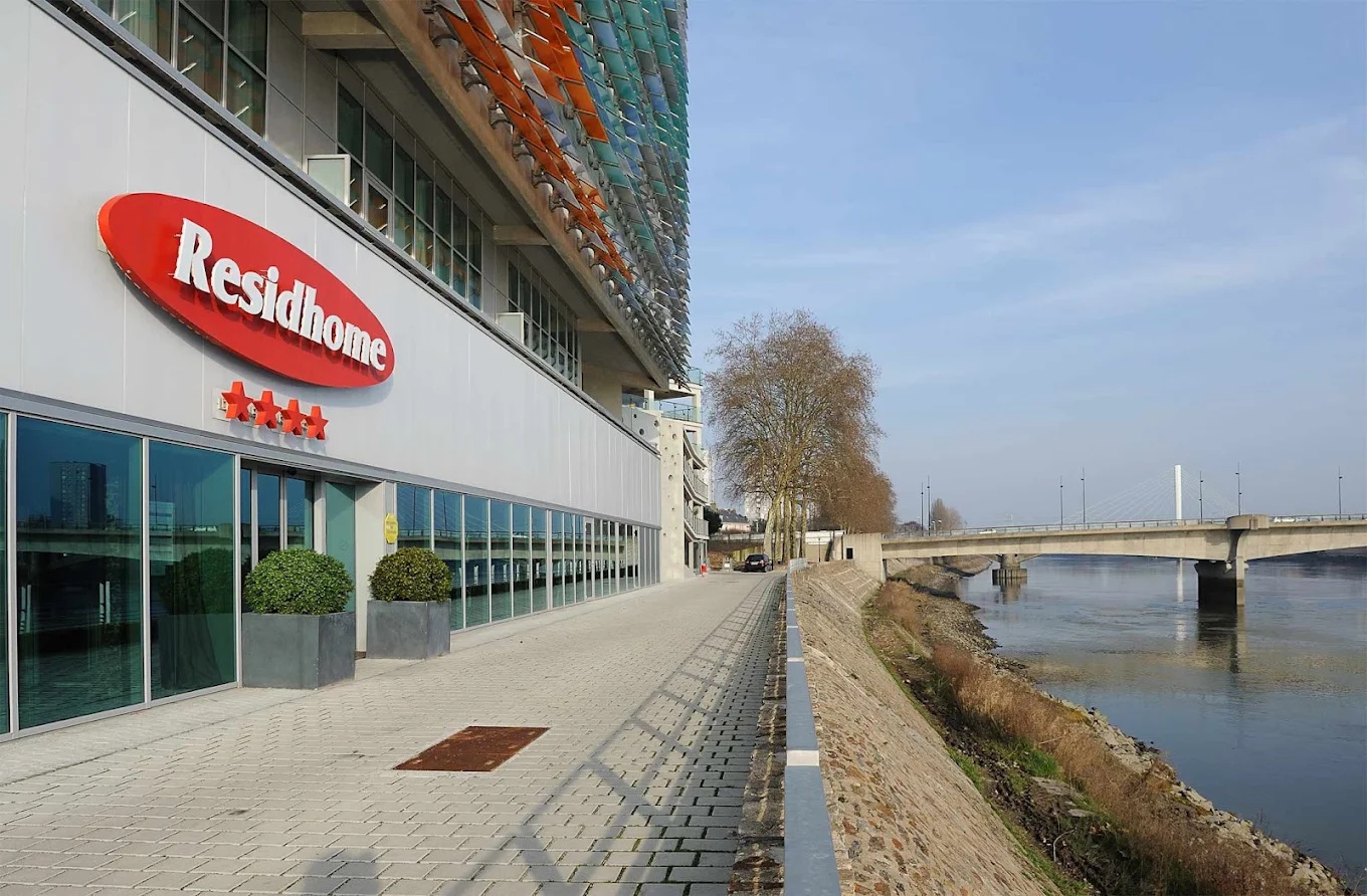 Façade de la résidence lmnp tourisme affaires Nantes Les berges de la Loire