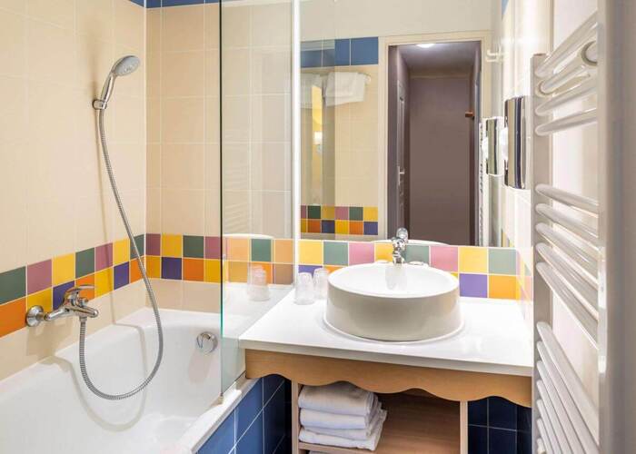 Salle de bains résidence lmnp tourisme affaires Serris Marne La Vallée Val d'Europe