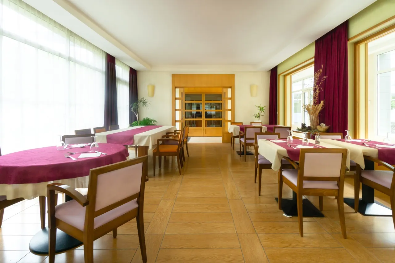 Salle à manger résidence Vivéa sénior en LMNP à Carquefou