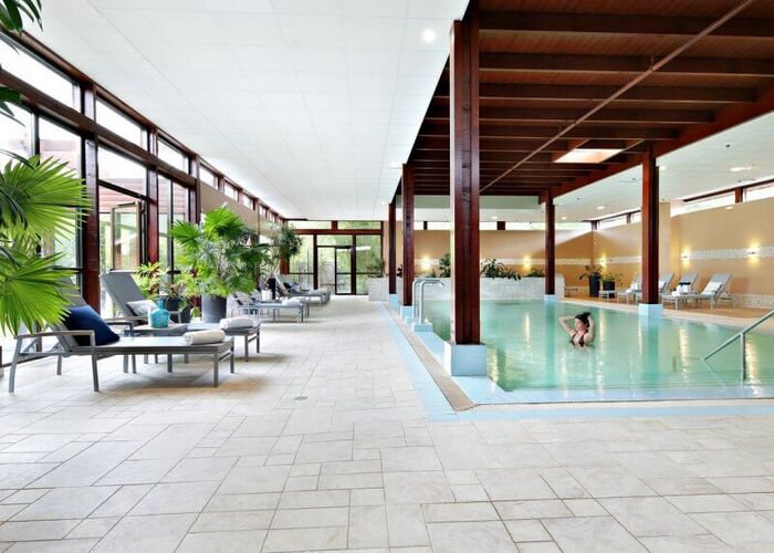 Piscine résidence lmnp tourisme Verneuil sur Avre Center Parcs Domaine Les Bois Francs