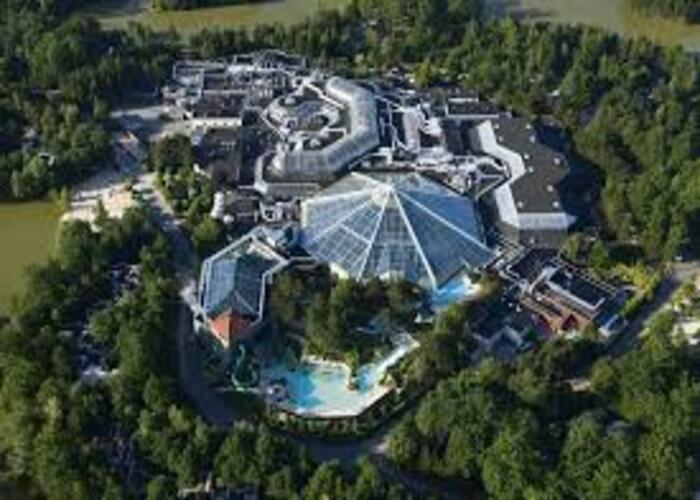 Vue aérienne résidence lmnp tourisme Verneuil sur Avre Center Parcs Domaine Les Bois Francs