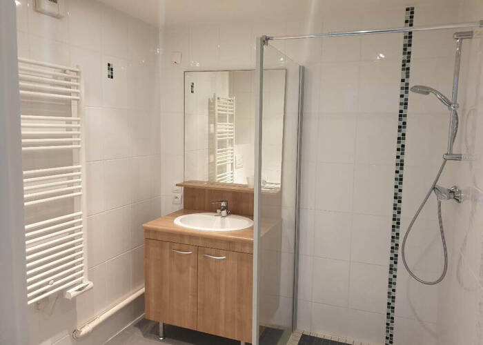 Salle d'eau résidence lmnp sénior Saint-Avold résidence 7ème art