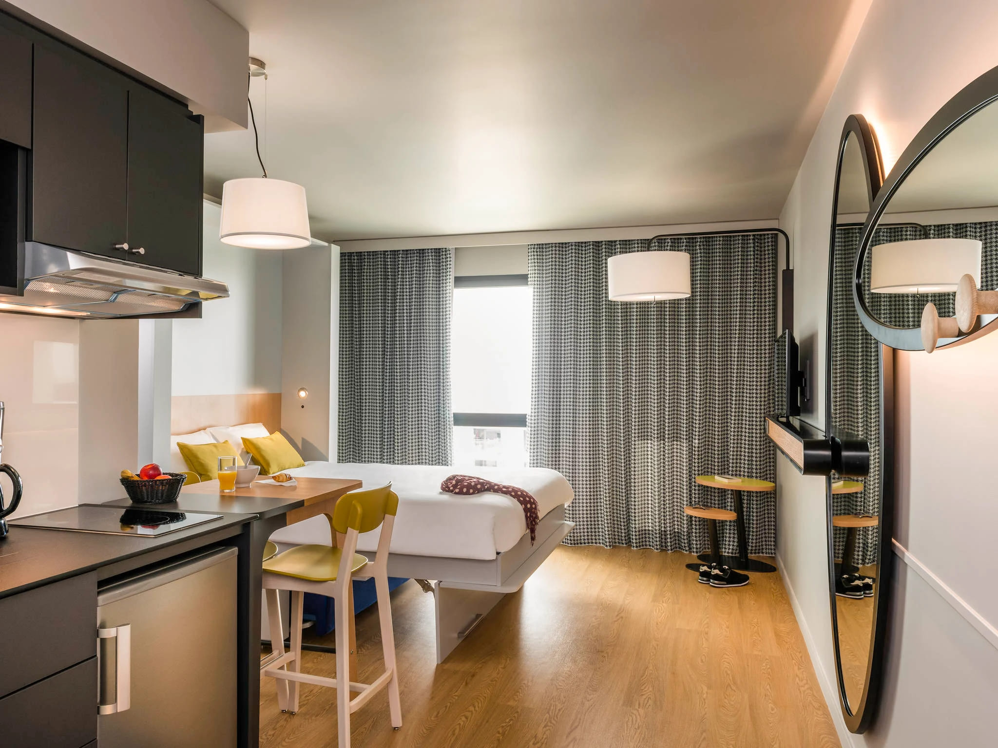 Chambre et kitchenette en résidence de tourisme en LMNP Adagio access à COLOMBES
