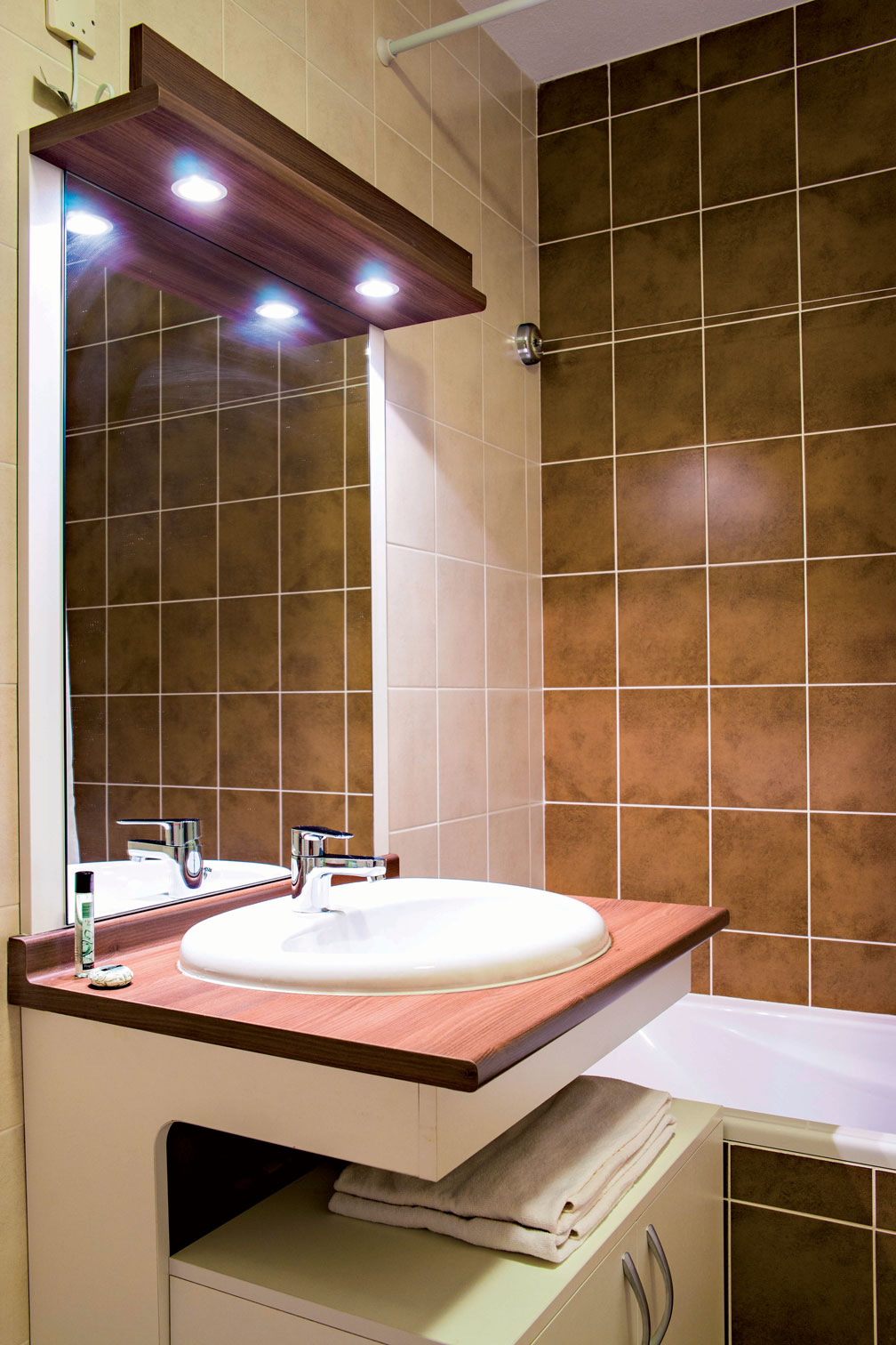 Salle de bain en résidence LMNP de tourisme affaires Carré Saint-Michel à TOULOUSE