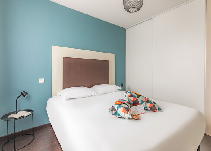 Chambre résidence lmnp tourisme affaires Saint-Jean-D'illac Bordeaux aéroport
